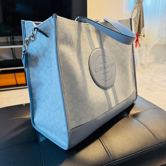Coach Dempsey tote 40 - Picture 3 of 7